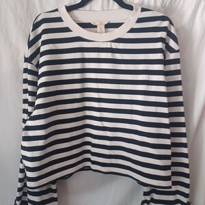 H&M Black and White Striped Sweatshirt